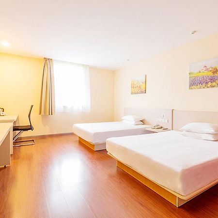 Hanting Express Shanghai Middle Sichuan Road Экстерьер фото