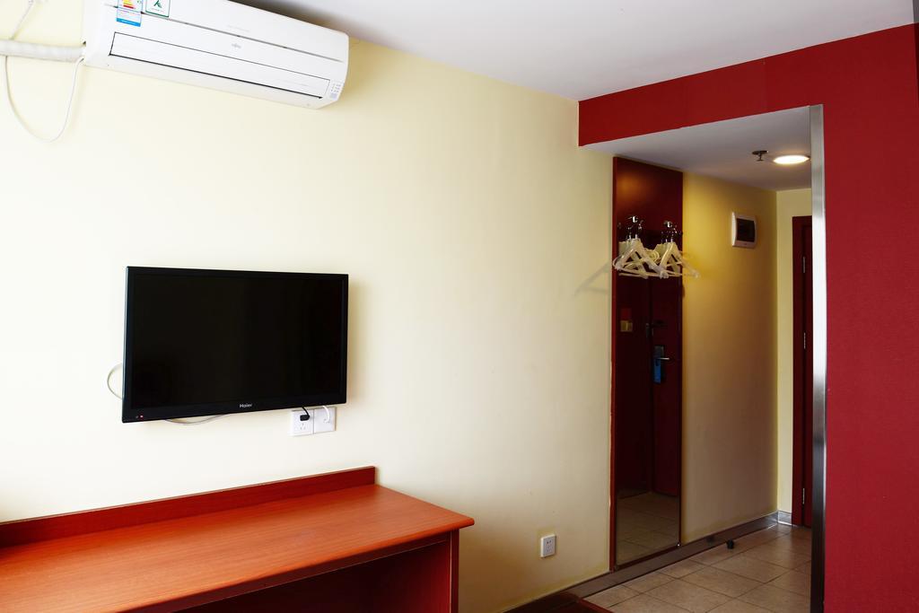 Hanting Express Shanghai Middle Sichuan Road Экстерьер фото