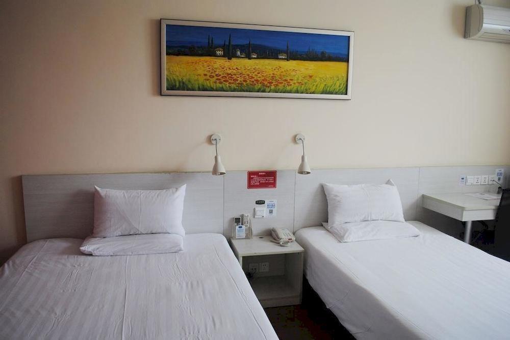 Hanting Express Shanghai Middle Sichuan Road Экстерьер фото