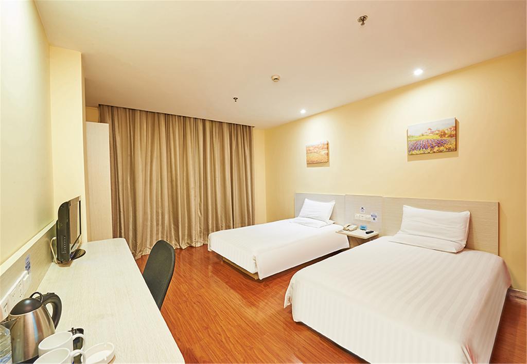 Hanting Express Shanghai Middle Sichuan Road Экстерьер фото