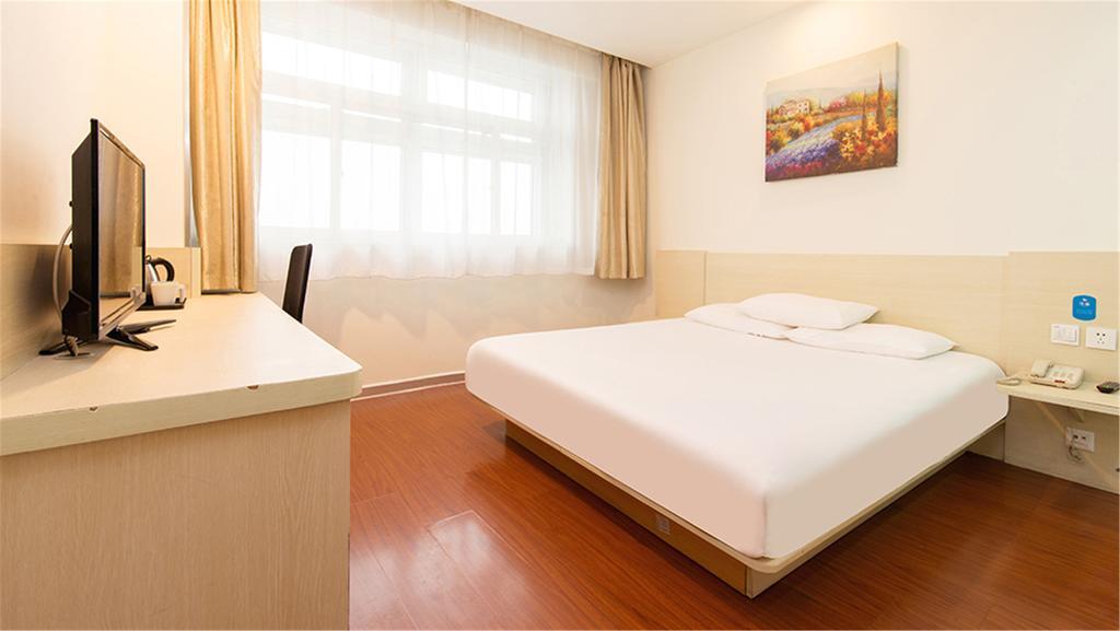 Hanting Express Shanghai Middle Sichuan Road Экстерьер фото